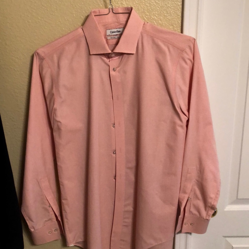 Men’s slim fit Calvin Klein dress shirt